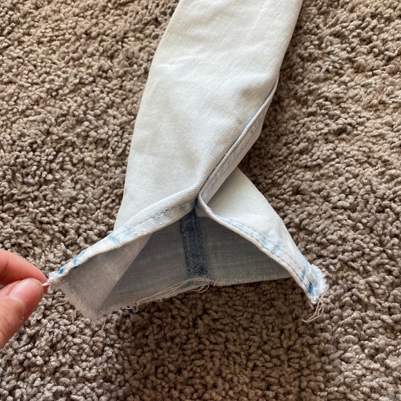 light wash skinny ripped jeans from hollister - Picture 3 of 4